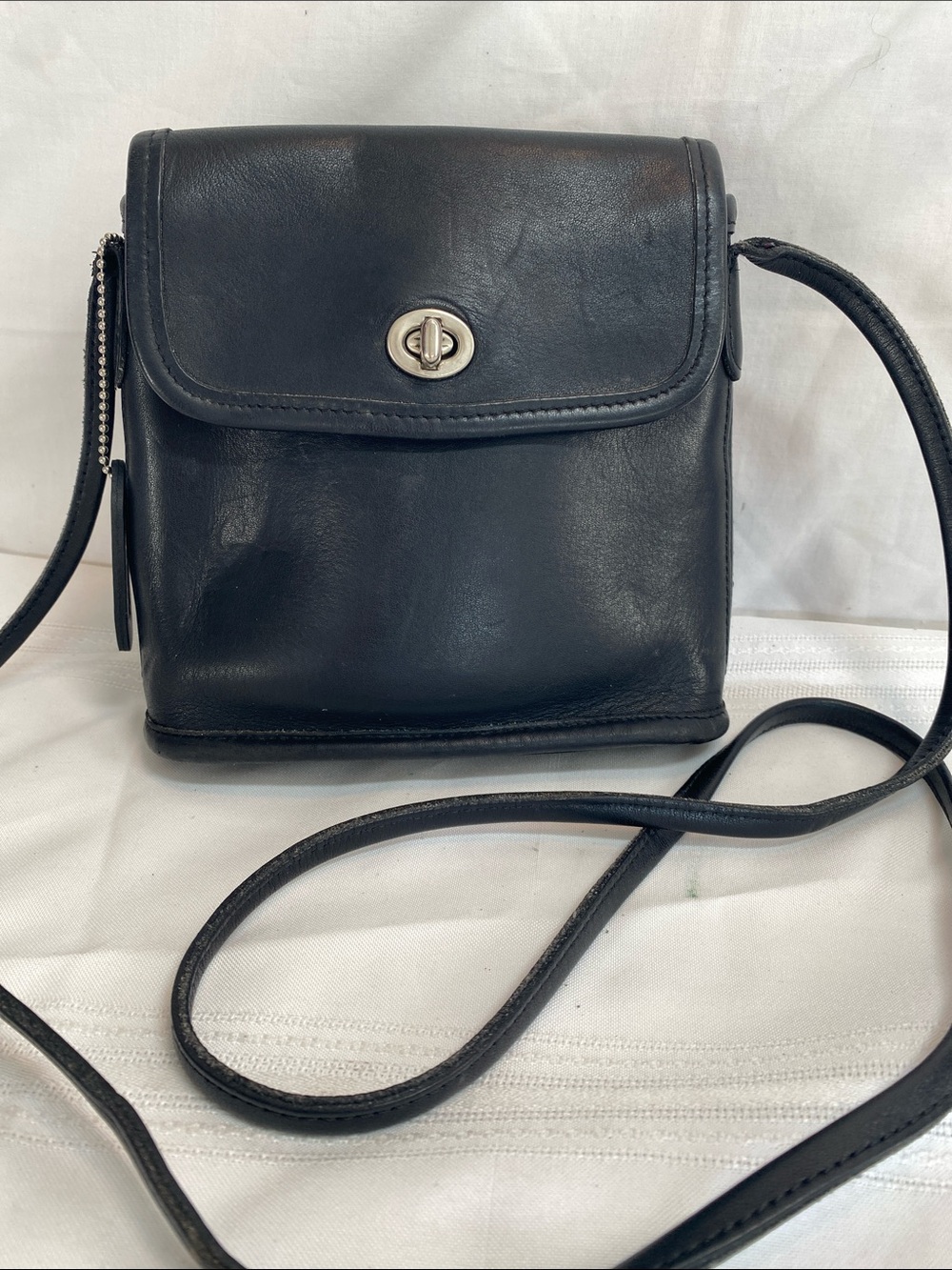 Vintage Coach 9049 Tango Flap Black Leather Turn-Lock Crossbody Bag